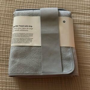 Lululemon: NWT Yoga Mat Towel